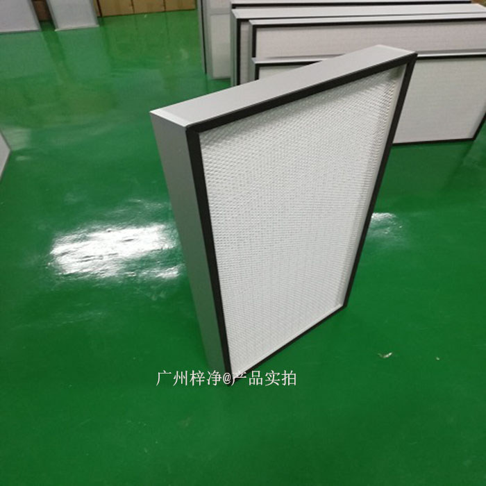 高效过滤器在洁净室中的布置是确保室内空气质量达到规定标准的关键环节。